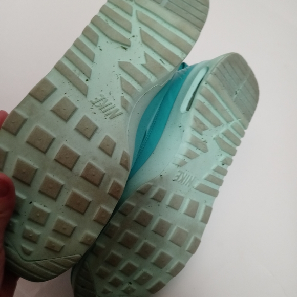 Nike air max thea sneaker 7.5 teal - Picture 8 of 8